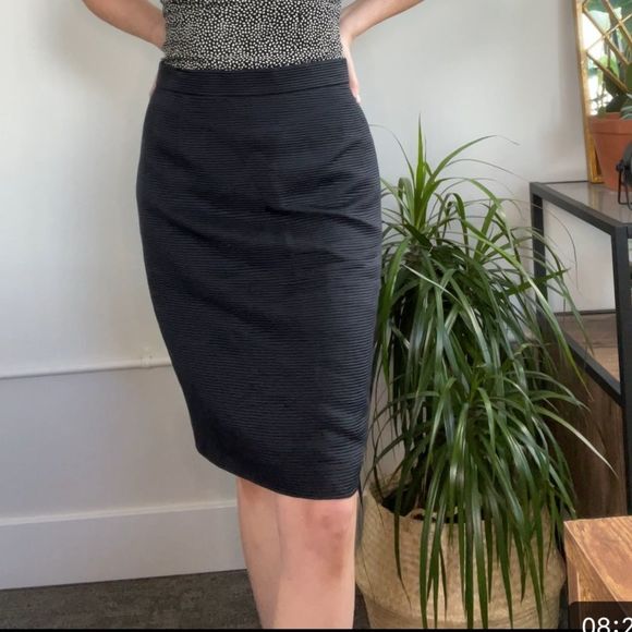 Escada Dresses & Skirts - Escada Cotton Silk Skirt 40 US 8 Ribbed Black Pencil Business Work Professional